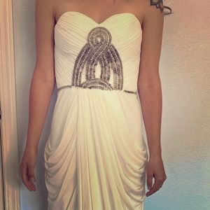 BOUTIQUE Vintage White Strapless Maxi Formal Prom Gown 0